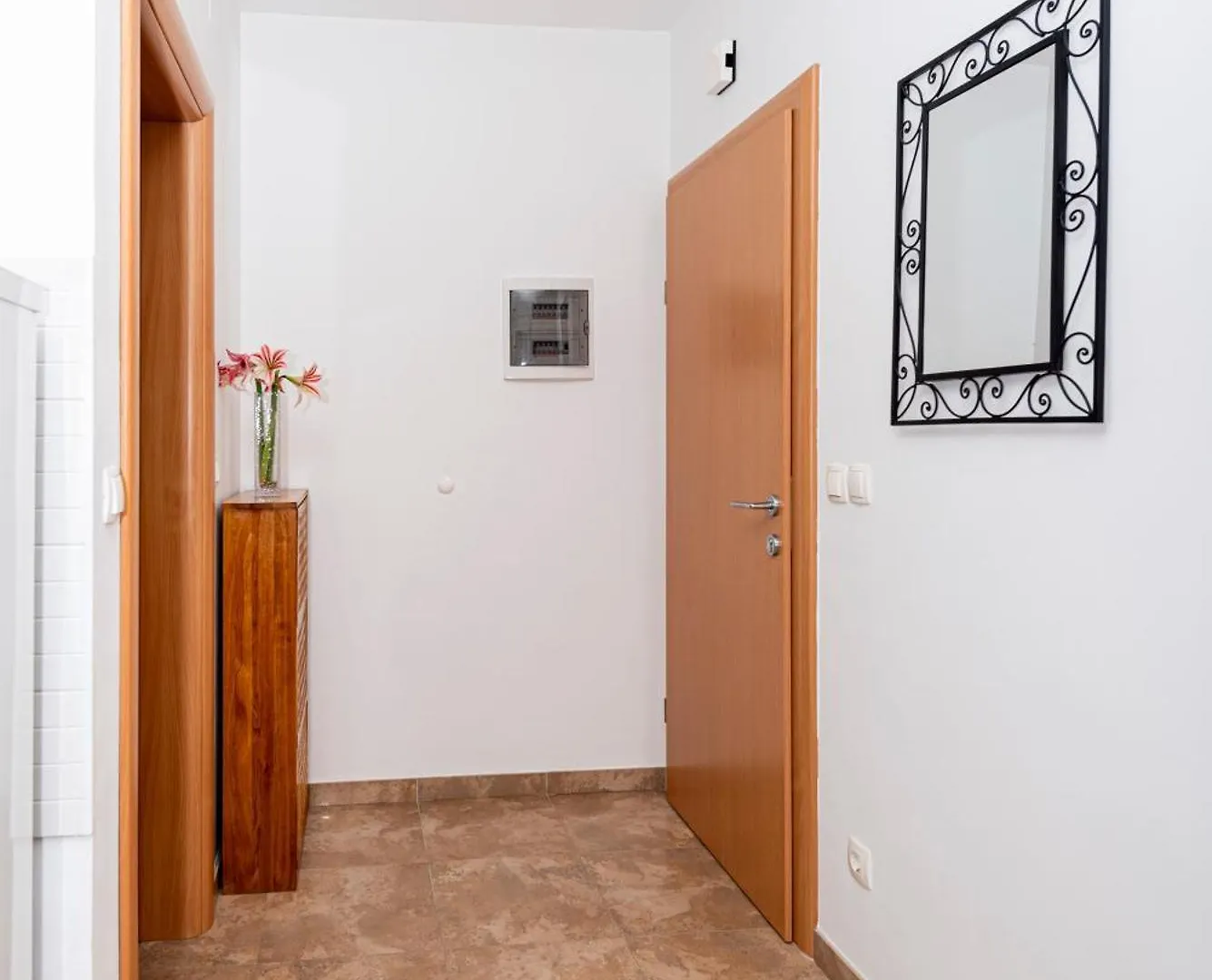 Apartments Veronika Pag Town